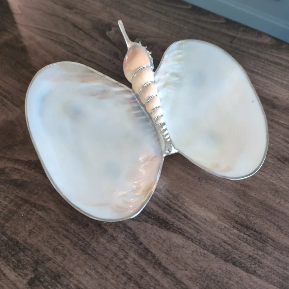 Large Vintage Mother of Pearl Clam Shell Trinket Dish Feet Manila Nautical Decor